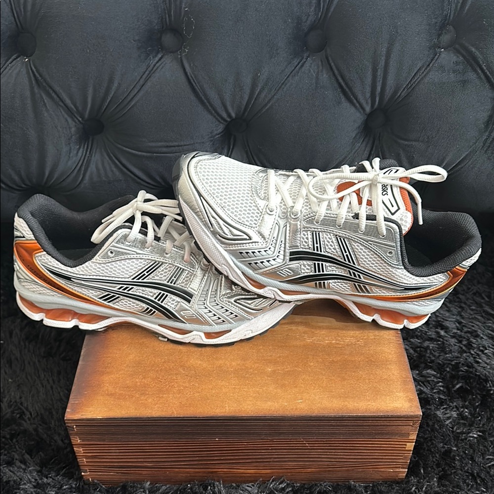 ASICS Gel Kayano